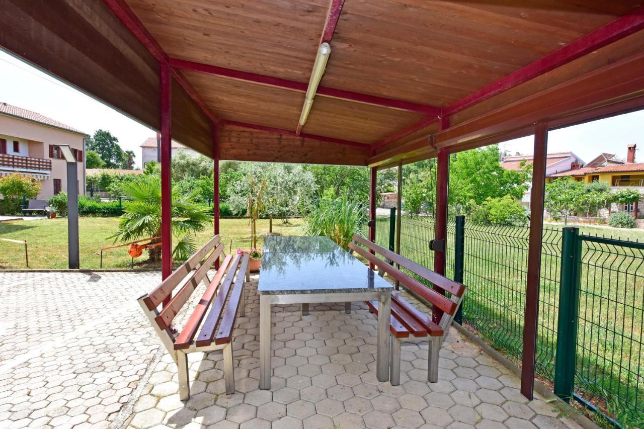 Apartments Elin Sofia Porec Bagian luar foto