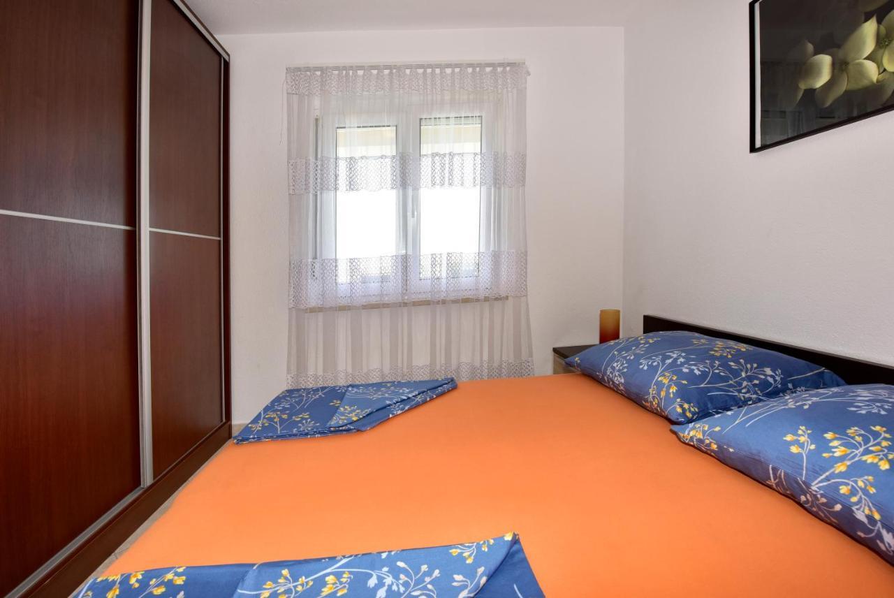 Apartments Elin Sofia Porec Bagian luar foto