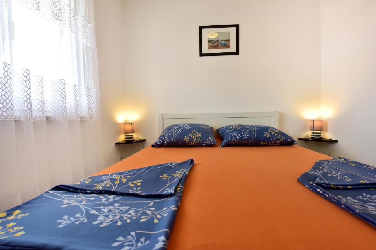 Apartments Elin Sofia Porec Bagian luar foto