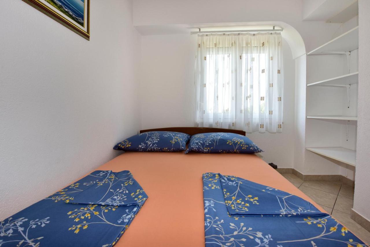 Apartments Elin Sofia Porec Bagian luar foto